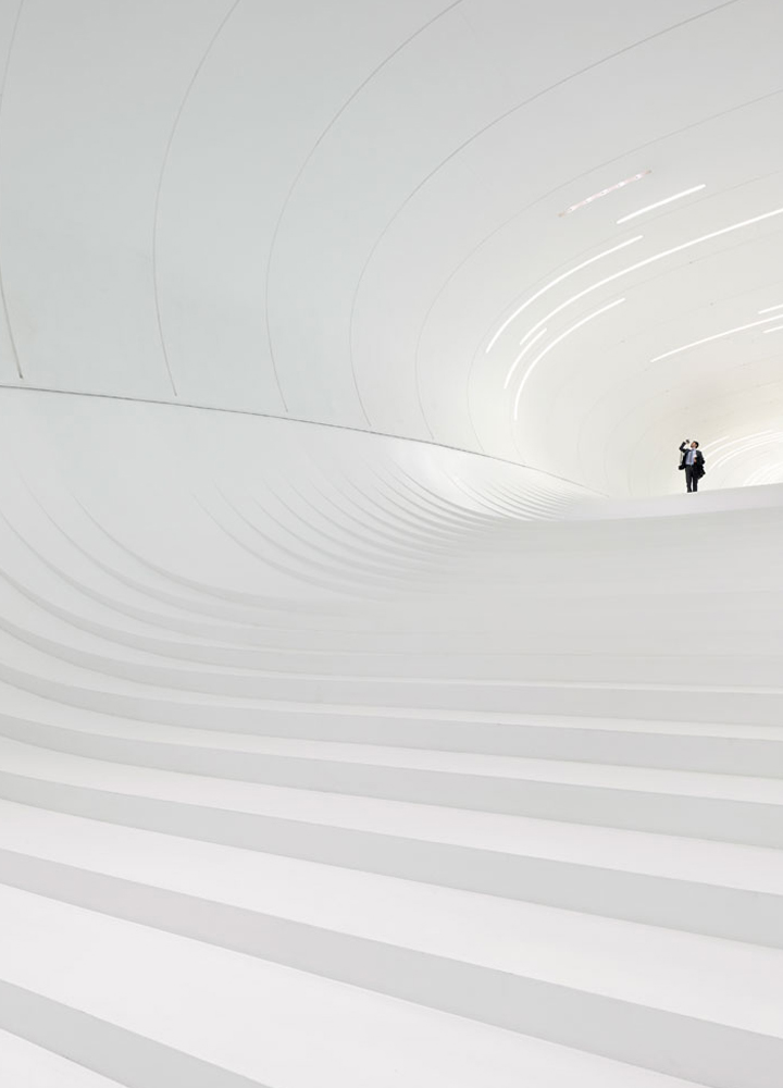 Heydar Aliyev Centre . Zaha Hadid . Baku . Azerbaijan