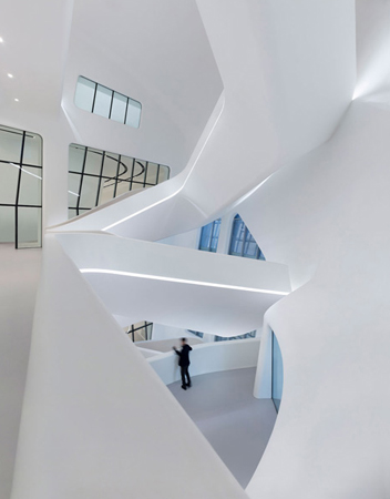 Dongdaemun Design Park Plaza . Zaha Hadid . Seoul . South Korea