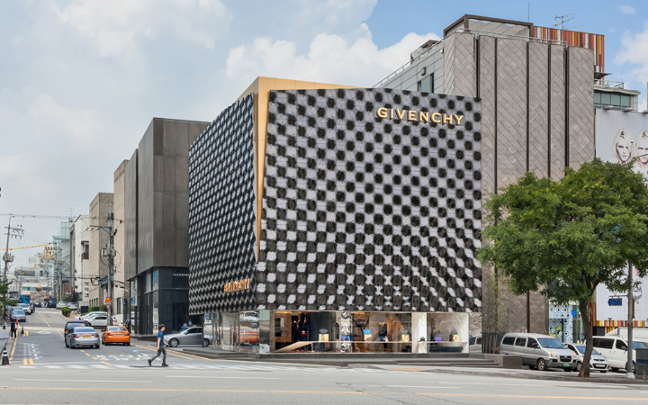 Givenchy . Piuarch . Seoul . Korea