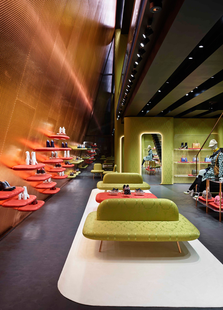Miu Miu Tokyo store . Herzog & De Meuron
