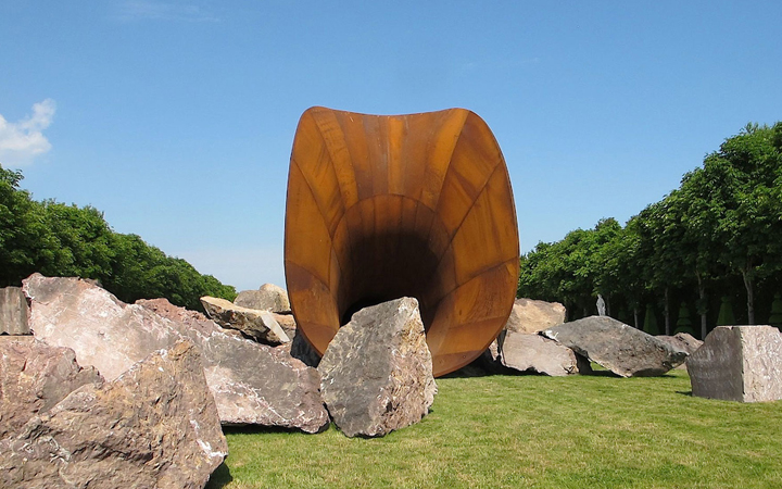 Anish Kapoor . Versailles . France