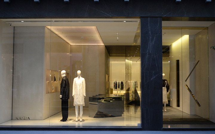 Krizia . De Cotiis . via della Spiga . Milano . Italy