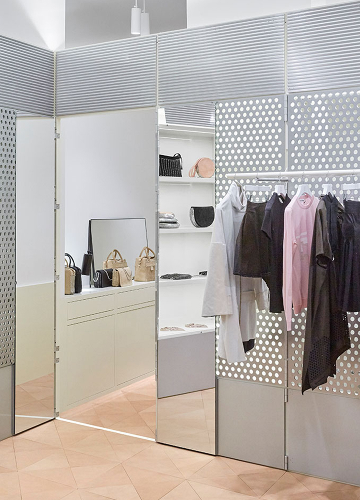 Paco Rabanne . Paris