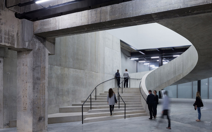 TATE modern . Herzog & Meuron . London