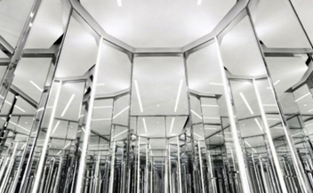 Yves Saint Laurent . Shanghai