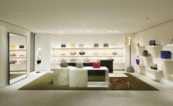 Ce?line . Avenue Montaigne . Paris . France