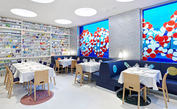 Damien Hirst . Pharmacy 2 . London